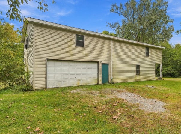 5862 E State Road 14, North Manchester, IN 46510