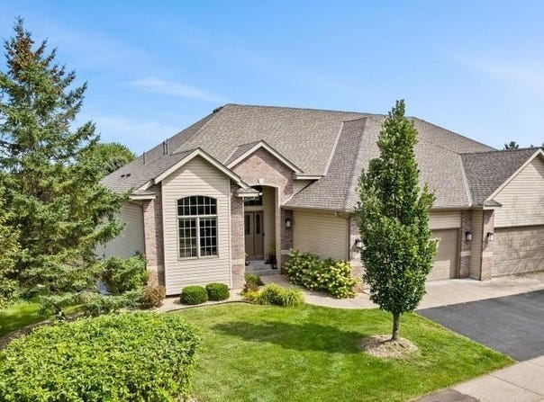 11366 Hillcrest Drive N, Champlin, MN 55316