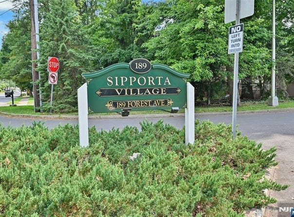 189 Forest Avenue, Paramus, NJ 07652