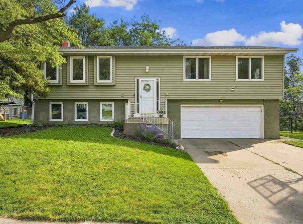 84 Amhurst St, IowaCity, IA 52245