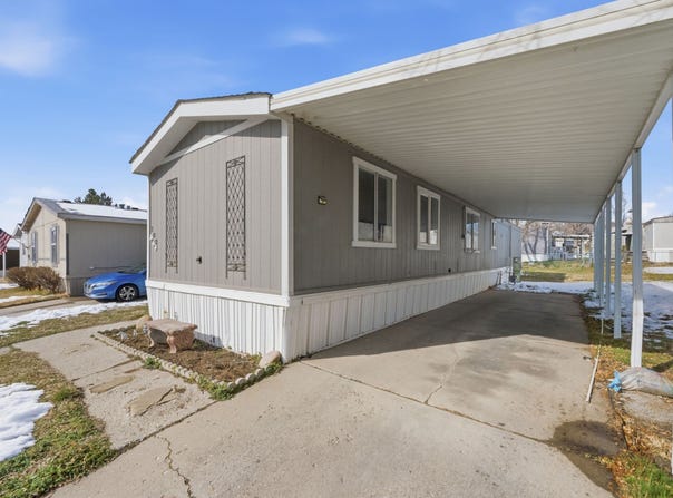 935 E 3000 N, Layton, UT 84040