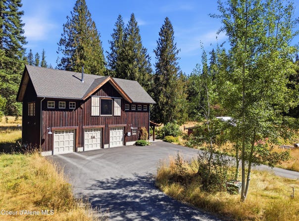 22838 E Canyon Rd, Cataldo, ID 83810