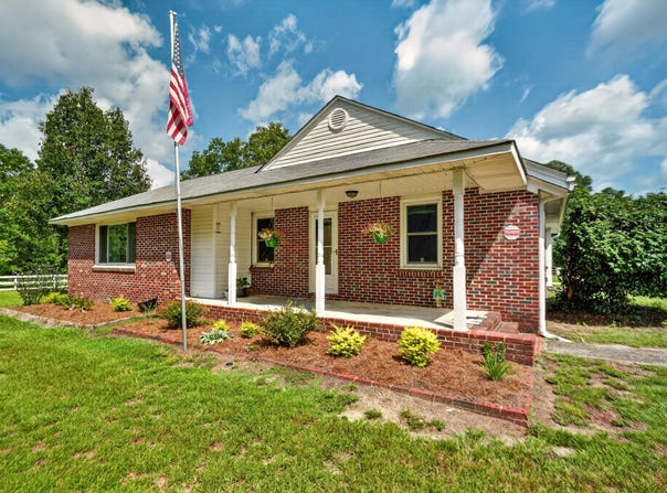 1996 Lucknow Road, Camden, SC 29020