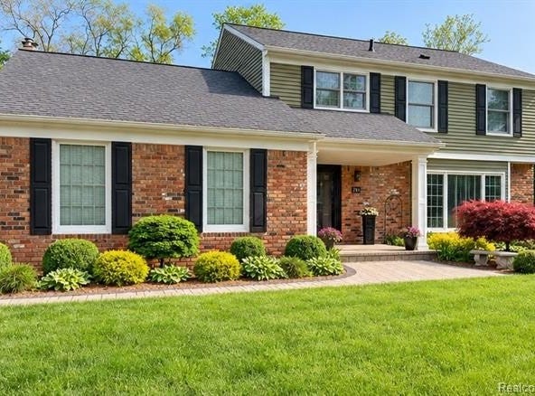 781 N Shady Hollow Circle, Bloomfield Twp, MI 48304
