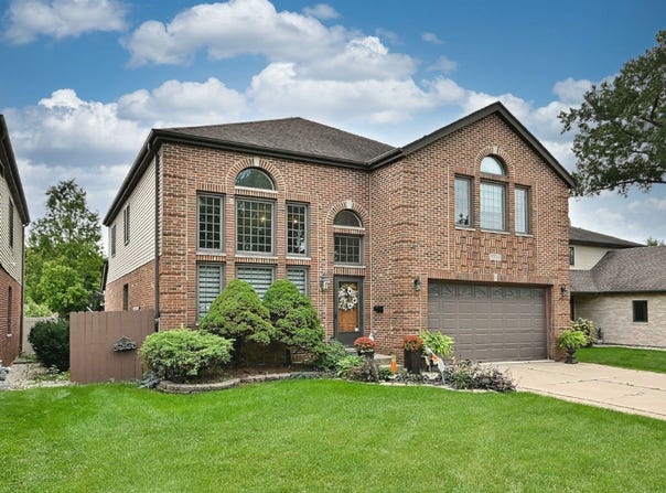 1739 Farwell Avenue, Des Plaines, IL 60018