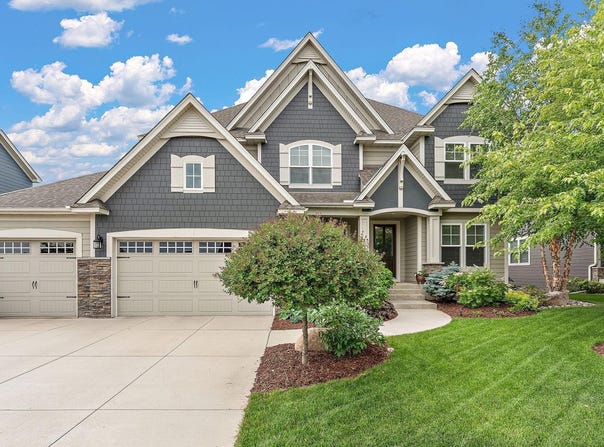 10809 Brookside Trail N, Champlin, MN 55316