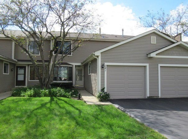241 E Forest Knoll Drive, Palatine, IL 60074