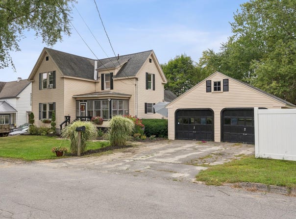 4 Hillcrest Street, Waterville, ME 04901