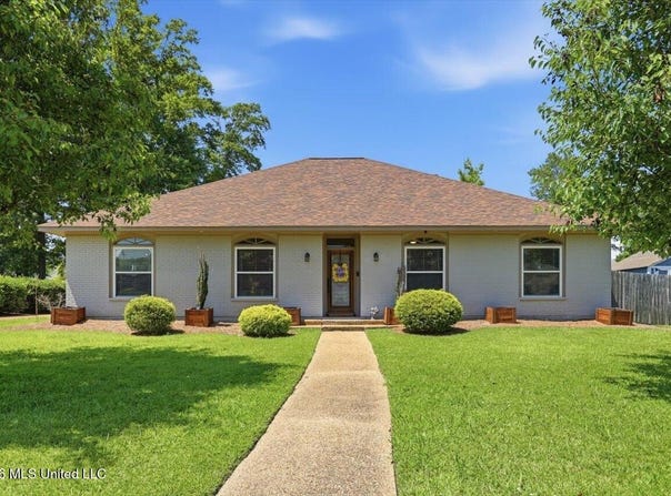 56 Westridge Drive, Brandon, MS 39047