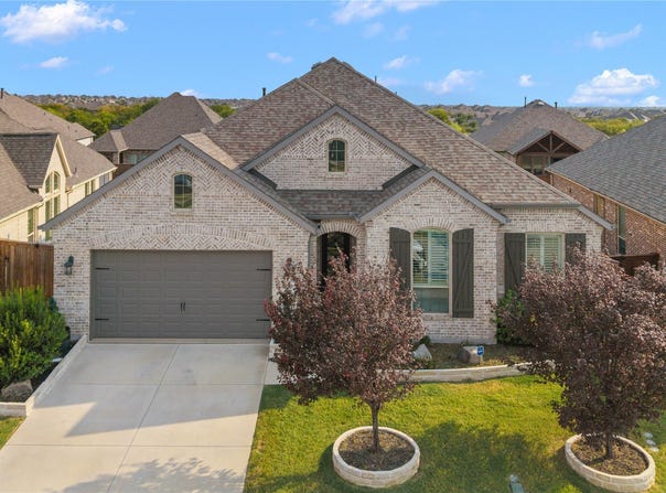 1124 Walker Way, Aubrey, TX 76227