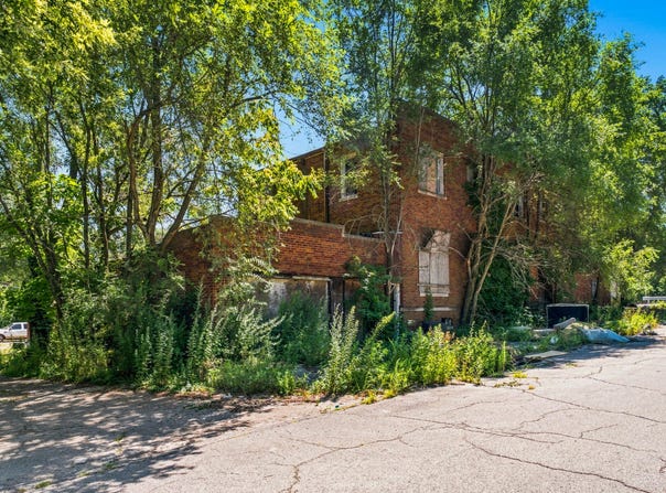 400 E 41st Avenue, Gary, IN 46409