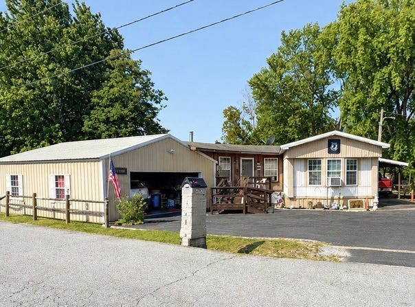 2304 State Line Road, Watts, OK 74964