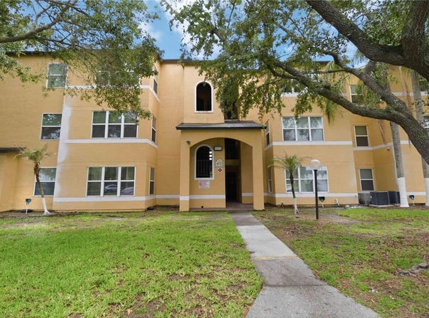 4572 COMMANDER Drive, ORLANDO, FL 32822