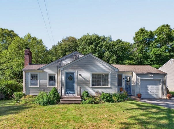 9 Milton Rd, Barrington, RI 02806