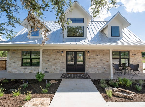 202 Stadium View, Marble Falls, TX 78654