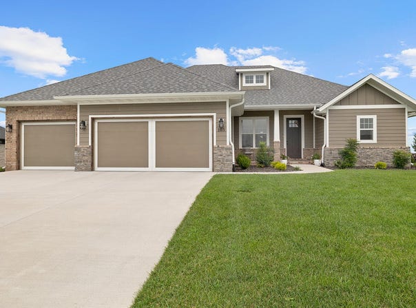 103 Summit Point Road, Saddlebrooke, MO 65630