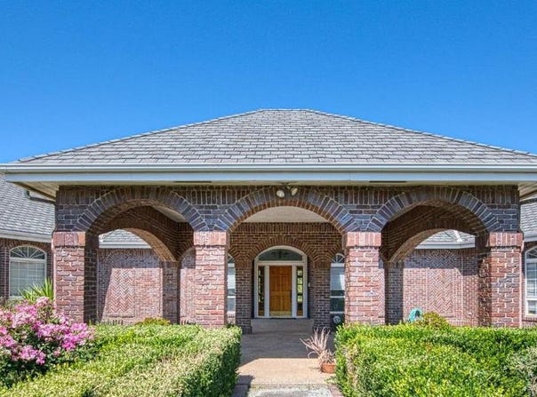 4715 E Copper Avenue, Clovis, CA 93619