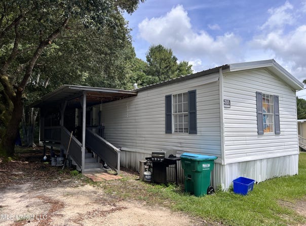 1820 Broadmoor Drive, Gautier, MS 39553