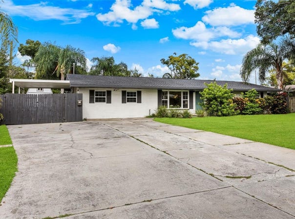 412 DEVILLE Drive E, LARGO, FL 33771