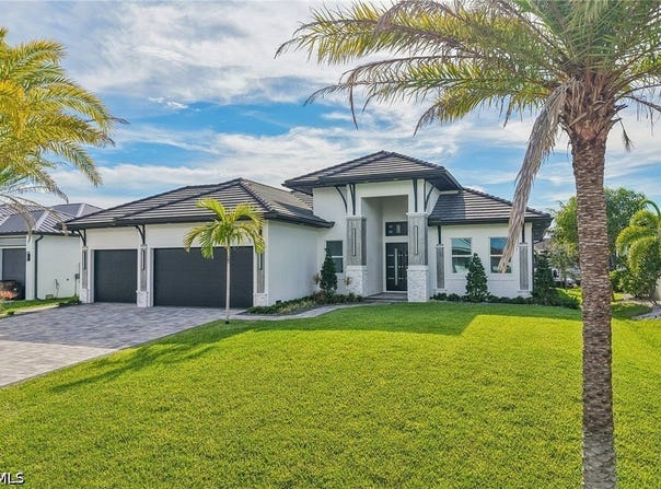 1304 NW 40th Place, Cape Coral, FL 33993