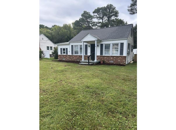 58 James Lane, WEEMS, VA 22576