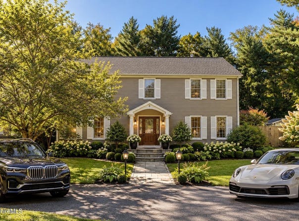 5 Crimson Ln, Great Barrington, MA 01230