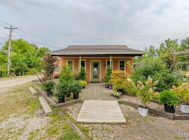 1611 E 10th Street, Rolla, MO 65401