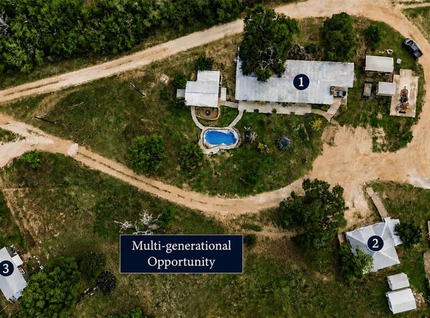 227 Henderson Ln, Lockhart, TX 78644