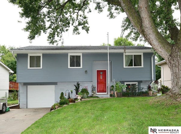 12004 N 157th Street, Bennington, NE 68007