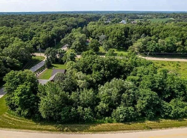 7956 Prairie Hill Road, SOUTH BELOIT, IL 61080