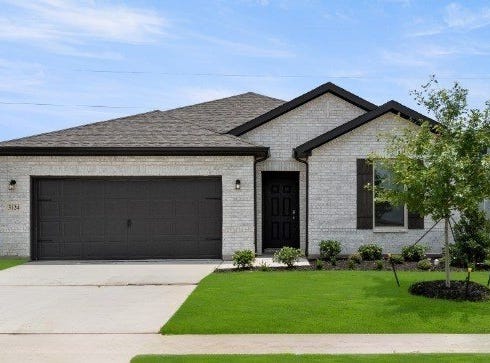 3111 Hawkview Drive, Cleburne, TX 76031