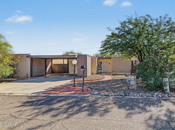 1841 S Skyview Place, Tucson, AZ 85748