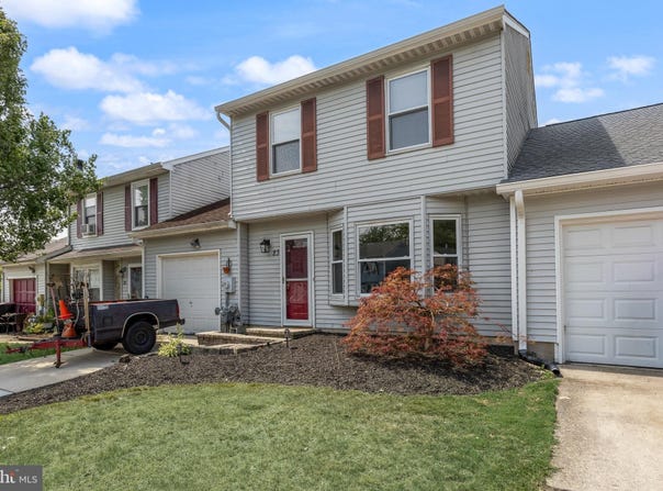 23 BLUE JAY Drive, CLEMENTON, NJ 08021