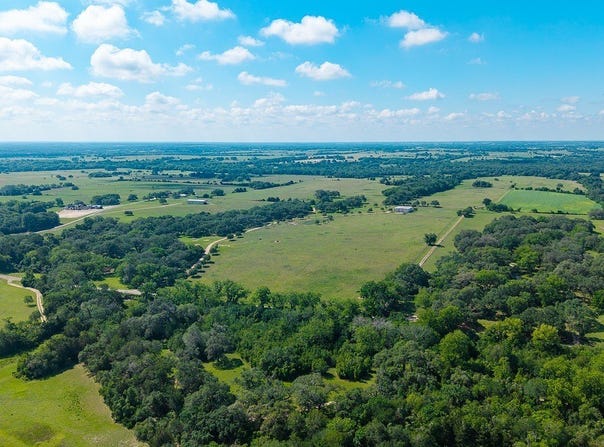 5018 Wolters Rd, Schulenburg, TX 78956