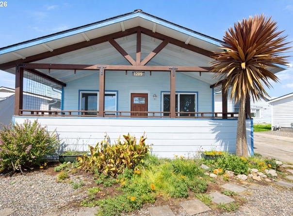 1209 ROWLAND Ln, Brookings, OR 97415