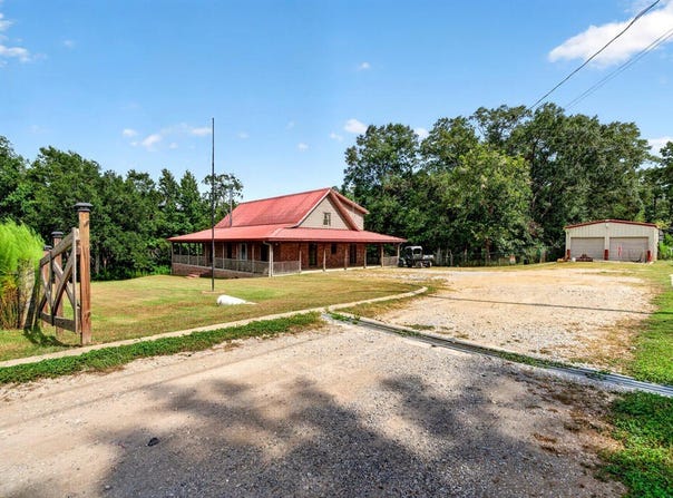 33 Saddle Up Trail, Carriere, MS 39426