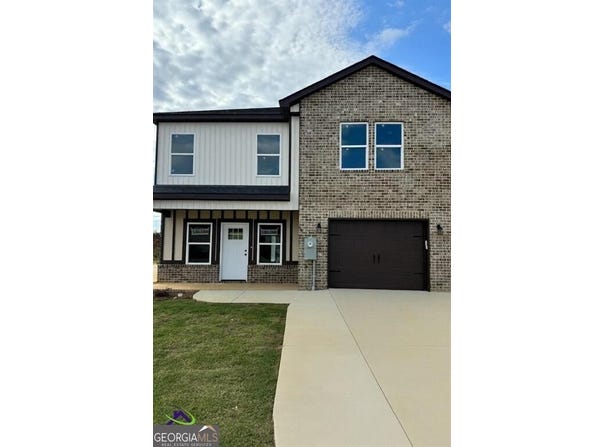 258 Beau Claire Circle, Byron, GA 31008