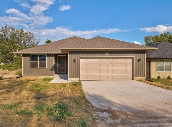 746 N Brown Avenue, Springfield, MO 65802