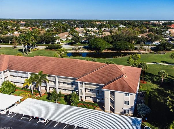 6945 Dennis Cir, NAPLES, FL 34104