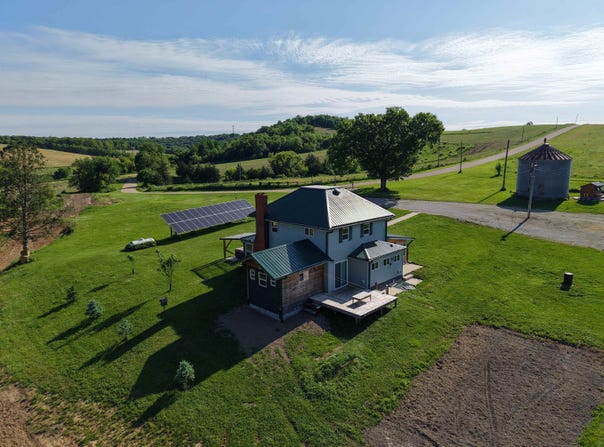 7469 Grant River Road, Cassville, WI 53806-9684