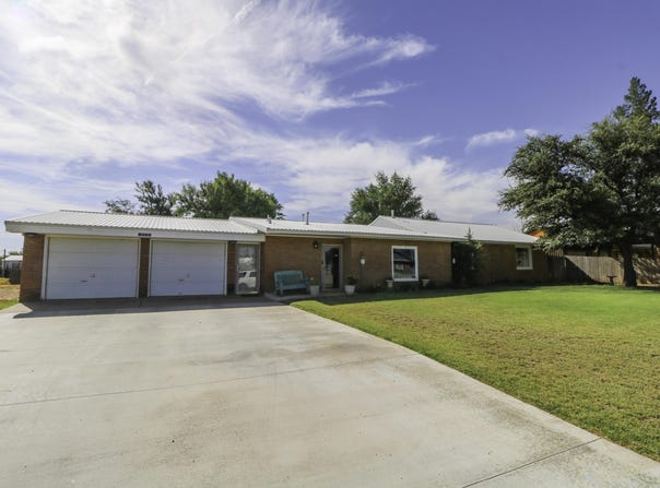 313 Hornet Drive, Sudan, TX 79371