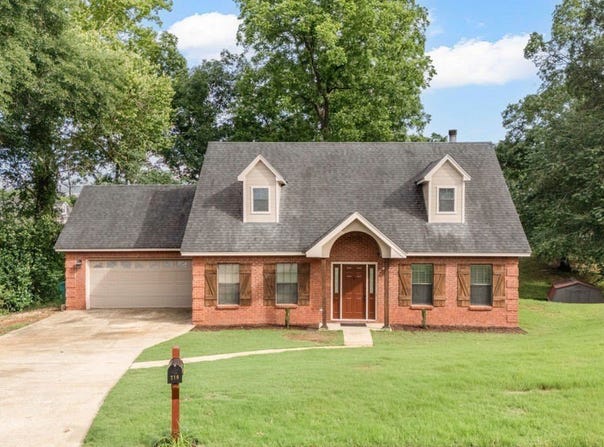210 SCENIC Drive, Elmore, AL 36025