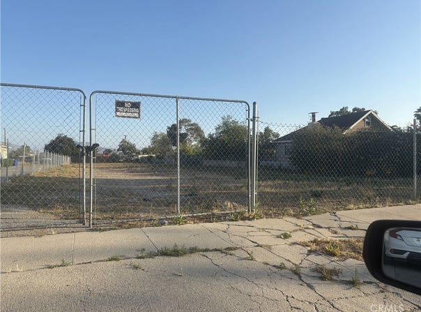 Valencia Avenue, Fontana, CA 92335