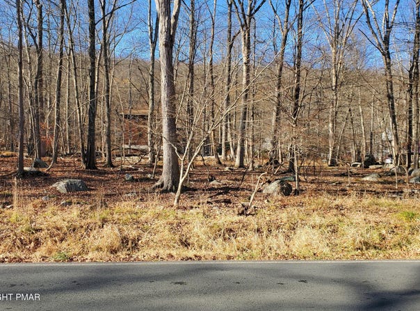 Decker Road lot: 1428, Bushkill, PA 18324