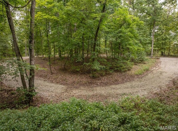 2527 Alpine Trails Drive, Innsbrook, MO 63390