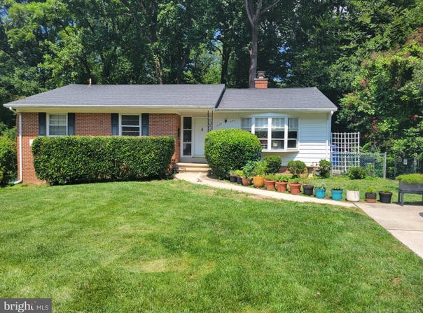 10104 SCOUT Drive, FAIRFAX, VA 22030