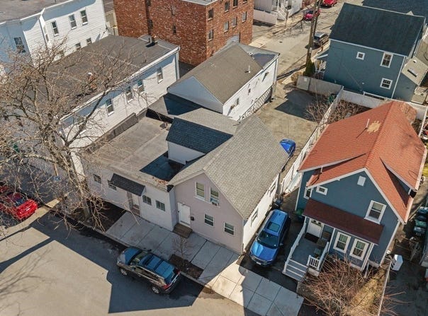 148 Pearl, Somerville, MA 02145