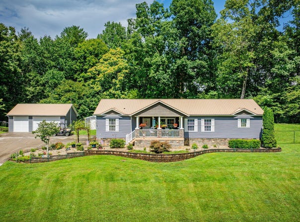 488 Mcinturff Springs, Erwin, TN 37650