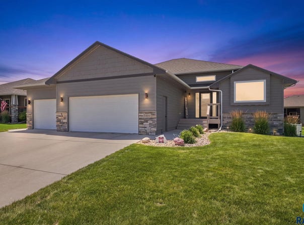 5409 S Solono Ave, Sioux Falls, SD 57108
