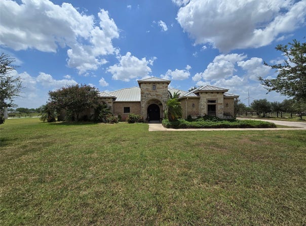 4207 Mesquite Avenue, Lyford, TX 78569